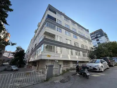 REMAX ŞAHINDEN 56'LARDA 3+1 DENIZ MANZARALI DAIRE