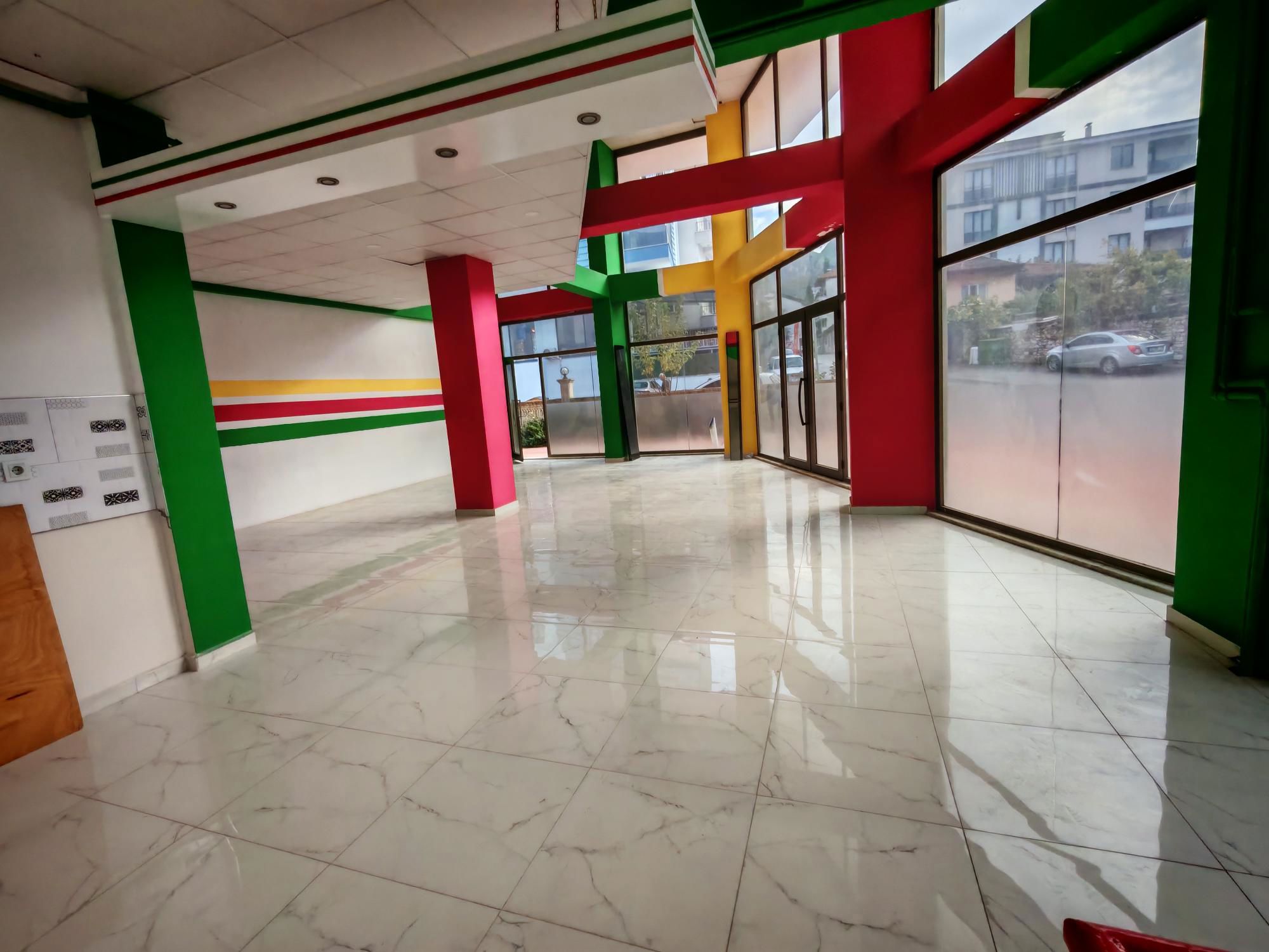 REMAX MODEL DEN GERZELE MAHALLESINDE KIRALIK GENIŞ KULLANIMLI DÜKKAN