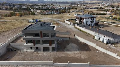 GÖLBAŞI BAHÇELİEVLER’DE 7+2 SATILIK LUX VİLLA