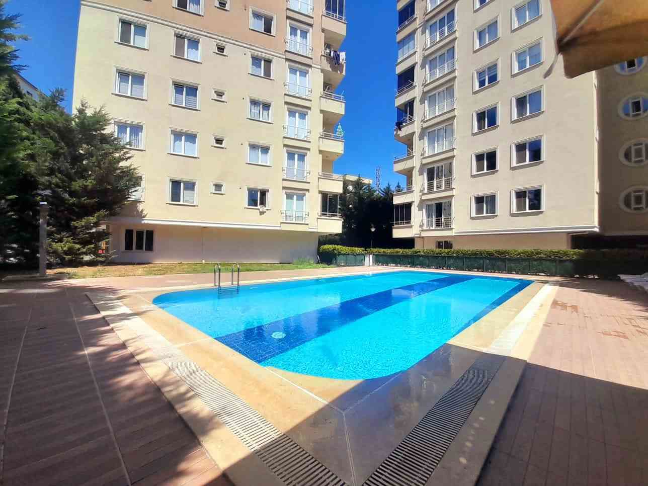 PARK MESİRE EVLERİ'NDE DOĞA MANZARALI-EBEVEYN BANYOLU-GENİŞ 2+1