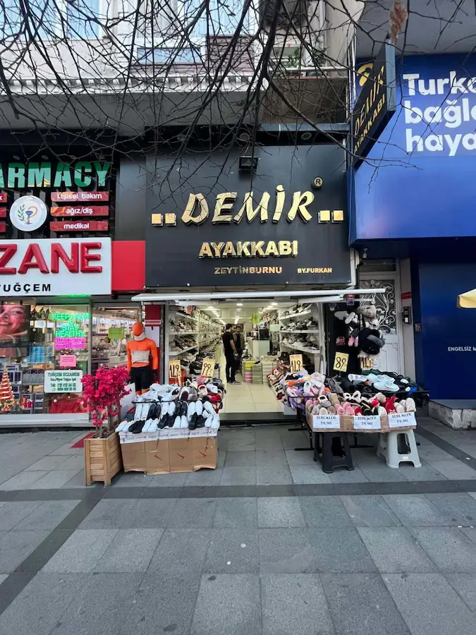 ZEYTINBURNU 58. BULVARIN MERKEZINDE CADDE ÜSTÜ SATILIK DÜKKAN