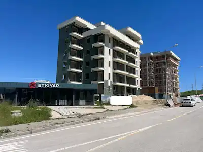 GEBZE KİRAZPINAR MAH. SİTE İÇİ 2+1 ARAKAT SIFIR DAİRE