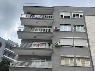 NİL KARKİN’DEN DEMOKRASİ ÜNİVERSİTESİ YAKINI KİRALIK
