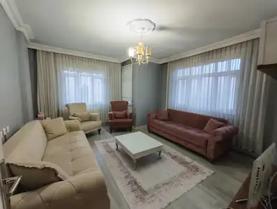 SULTANGAZİ HASEKİ HASTANESİNE YÜRÜME MESAFESİNDE 2+1 EŞYALI DAİRE