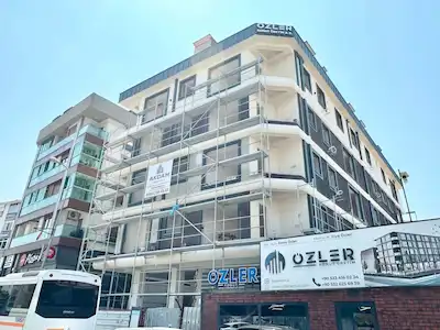 İDEALTEPE'DE MİNİBÜS YOLUNA CEPHE, KURUMSAL KİRACILARA UYGUN PRESTİJLİ DÜKKAN