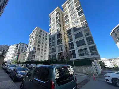 ÇEKMEKÖY TAŞDELEN MAH ÇİZMECİ ORMANPARK SİT DE SATILIK 2+1 DAİRE