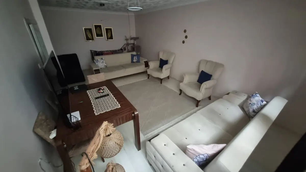 BAHÇELİEVLER YENİBOSNA ZAFER MAH. 2+1 SATILIK DAİRE