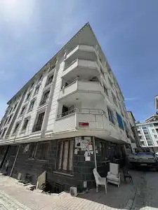 BAĞLARÇEŞME MAH.’DE SATILIK 2+1 GİRİŞ KAT KAPALI MUTFAK DAİRE