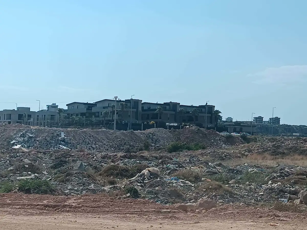 AKSU KEMERAĞZI 0,6 EMSAL KONUT İMARLI SATILIK MÜSTAKİL PARSEL 