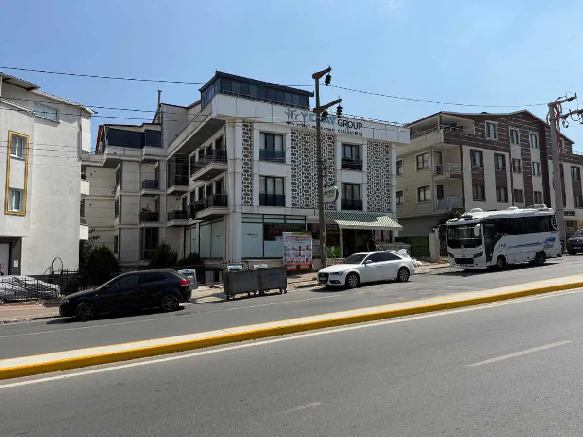GEBZE ESKİHİSAR'DA 309 M² SATILIK 2 KATLI GENİŞ KULLANIMLI DÜKKAN