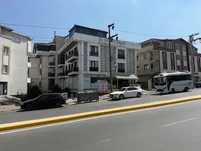 GEBZE ESKİHİSAR'DA 309 M² SATILIK 2 KATLI GENİŞ KULLANIMLI DÜKKAN