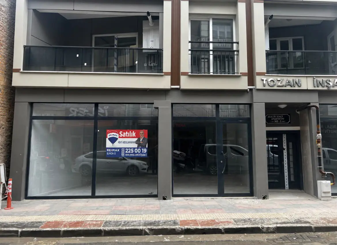 SARUHANLI MERKEZDE 307 M2 HER SEKTÖRE UYGUN GENİŞ SATILIK DÜKKAN