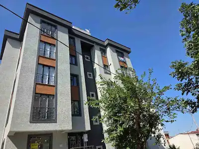 ÜMRANİYE NECİP FAZIL MAHALLESİ’NDE, MERKEZİ KONUMDA SIFIR 2+1 DAİRE!