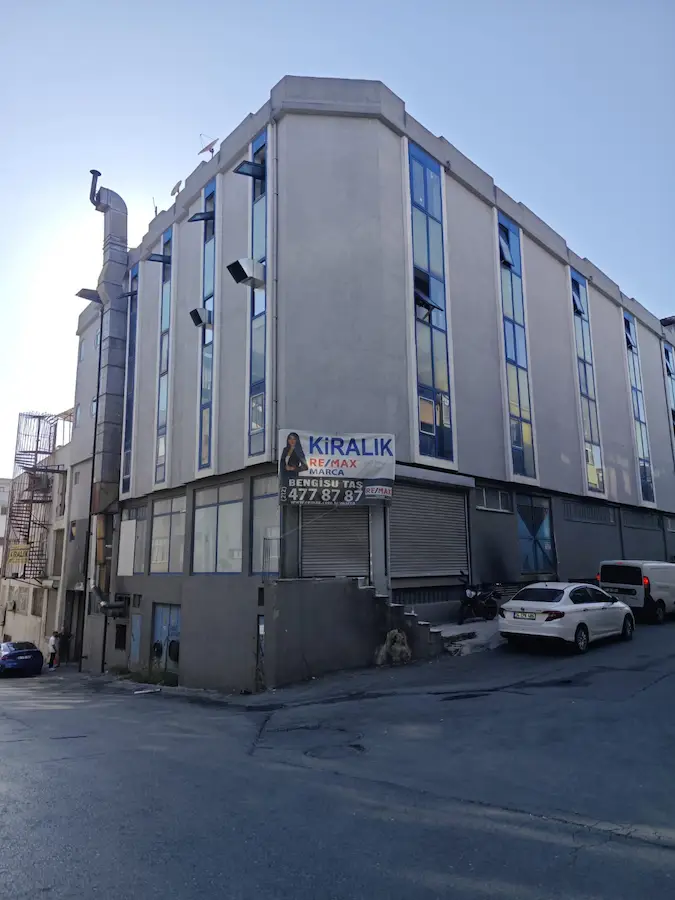 TERAZİDERE'DE GİRİŞ VE 1.KAT 1400M2 KİRALIK İMALATHANE