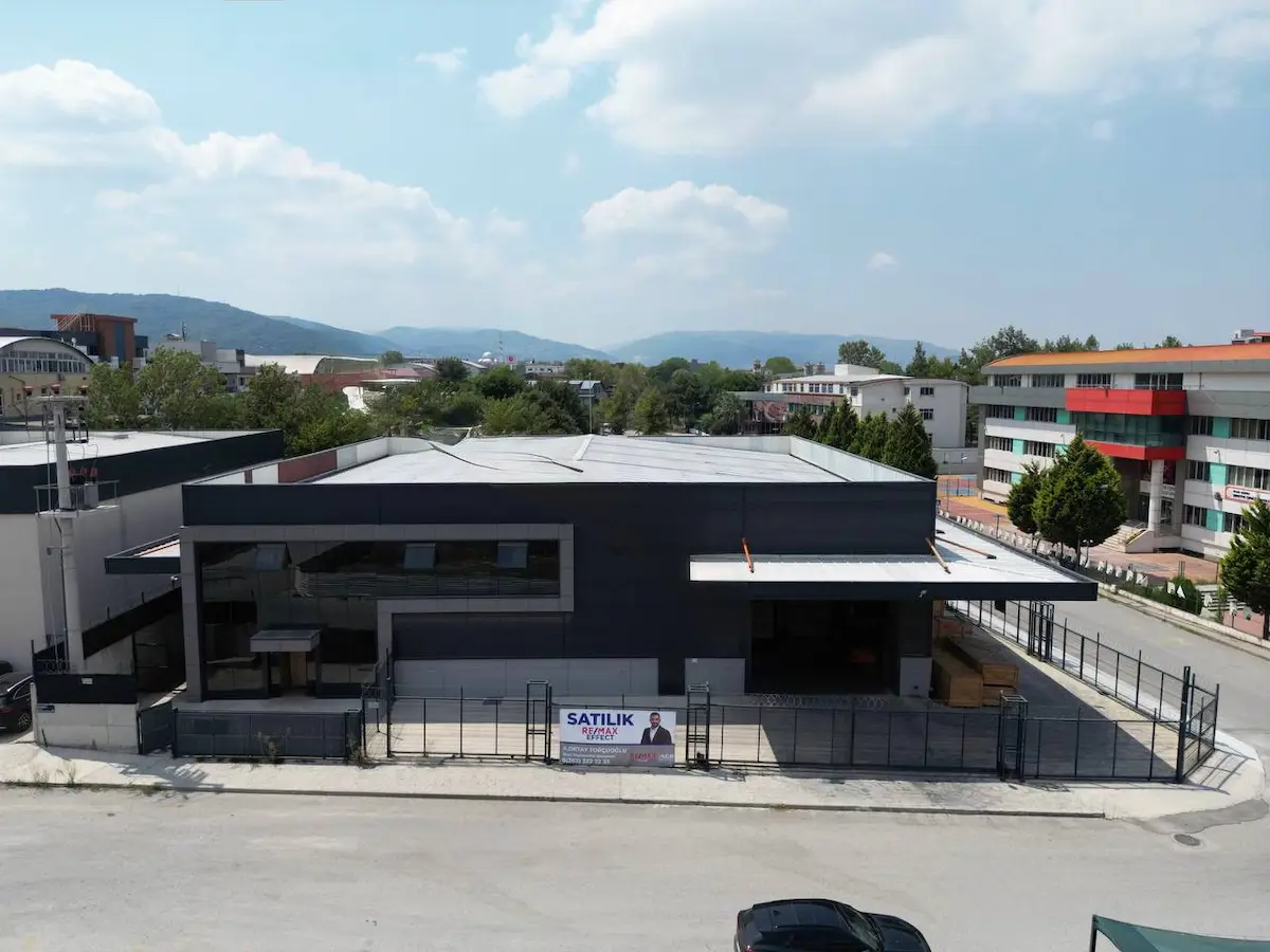 SATILIK BAŞİSKELE SEYMEN DE 1710 M² KAPALI ALAN DONANIMLI DEPO