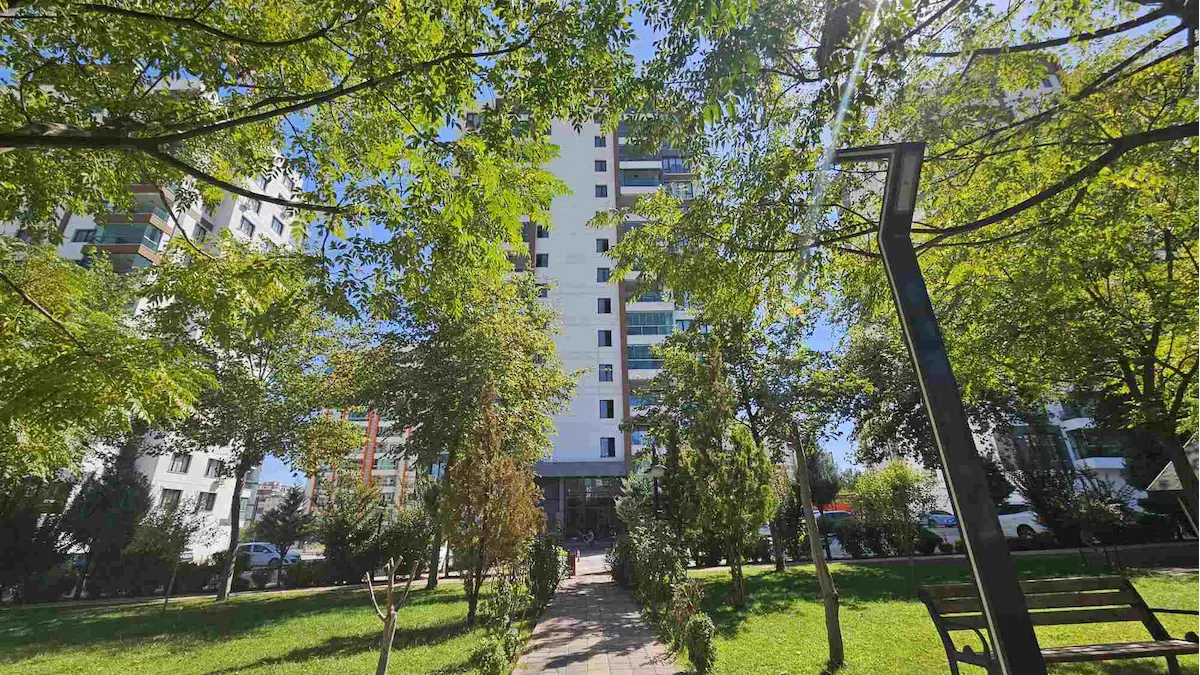 YEDİİKLİM OKULLARI ARKASI SERİN RAMADA SİTESNDE KİRALK 3+1 DAİRE