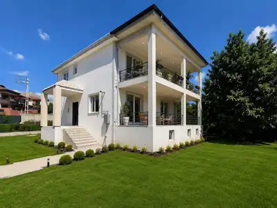 REMAX DEM'DEN IŞIKPINAR' DA 1000 M2 ARSA İÇİNDE SATILIK VİLLA