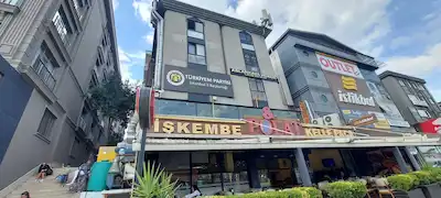 E5 CEPHELİ | FLORYA METROBÜS ÜSTGEÇİDİNDE | 125 M² KİRALIK İŞYERİ