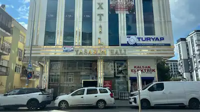 ÜSKÜDAR CADDESI'NDE 160M² KIRALIK PRESTIJ OFIS