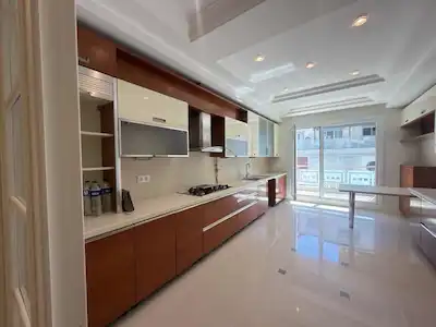FLORYA ŞENLİKKÖY 4+1,320 M², TEMİZ , BAKIMLI , TADİLATLI SATILIK DAİRE