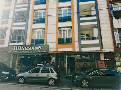 İNCİRTEPE MAHALLESİN'DE TABELA MEYDANA YAKIN SATILIK DEPOLU DÜKKAN