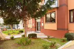 BAĞDAT CD. VE CEMİL TOPUZLU CD. ARASINDA, KULLANIŞLI YÜKSEK GİRİŞ