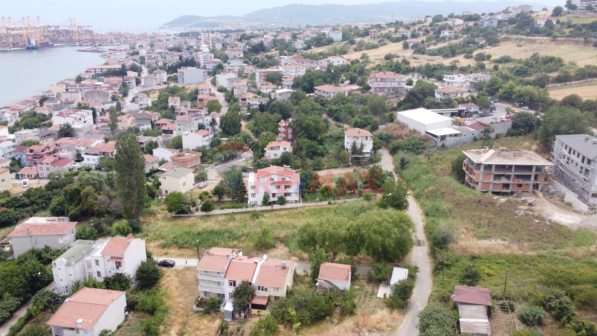 TEKİRDAĞ BARBAROS'TA KONUT İMARLI SATILIK 3.360 M2 ARSA
