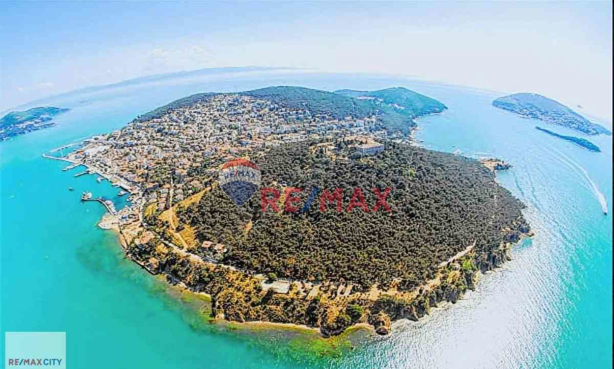 HEYBELİADA MUHTEŞEM KONUM MANZARA BAHÇELİ 300 M²/ 6+2 KÖŞK