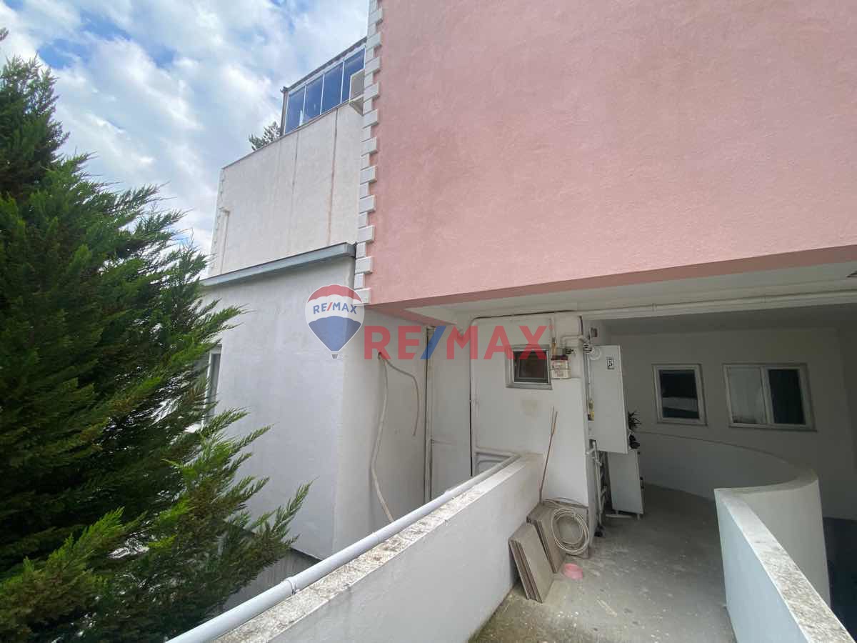 IZMIR BALÇOVA OLIMPIYAT KÖYÜ SATILIK 3+1 B TERAS DAIRE