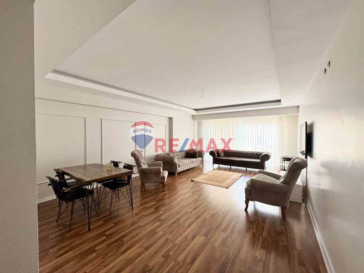 BEYLİKDÜZÜ ADNAN KAHVECİ MAHALLESİ 3+1 160 NET 3+1 YAPILI