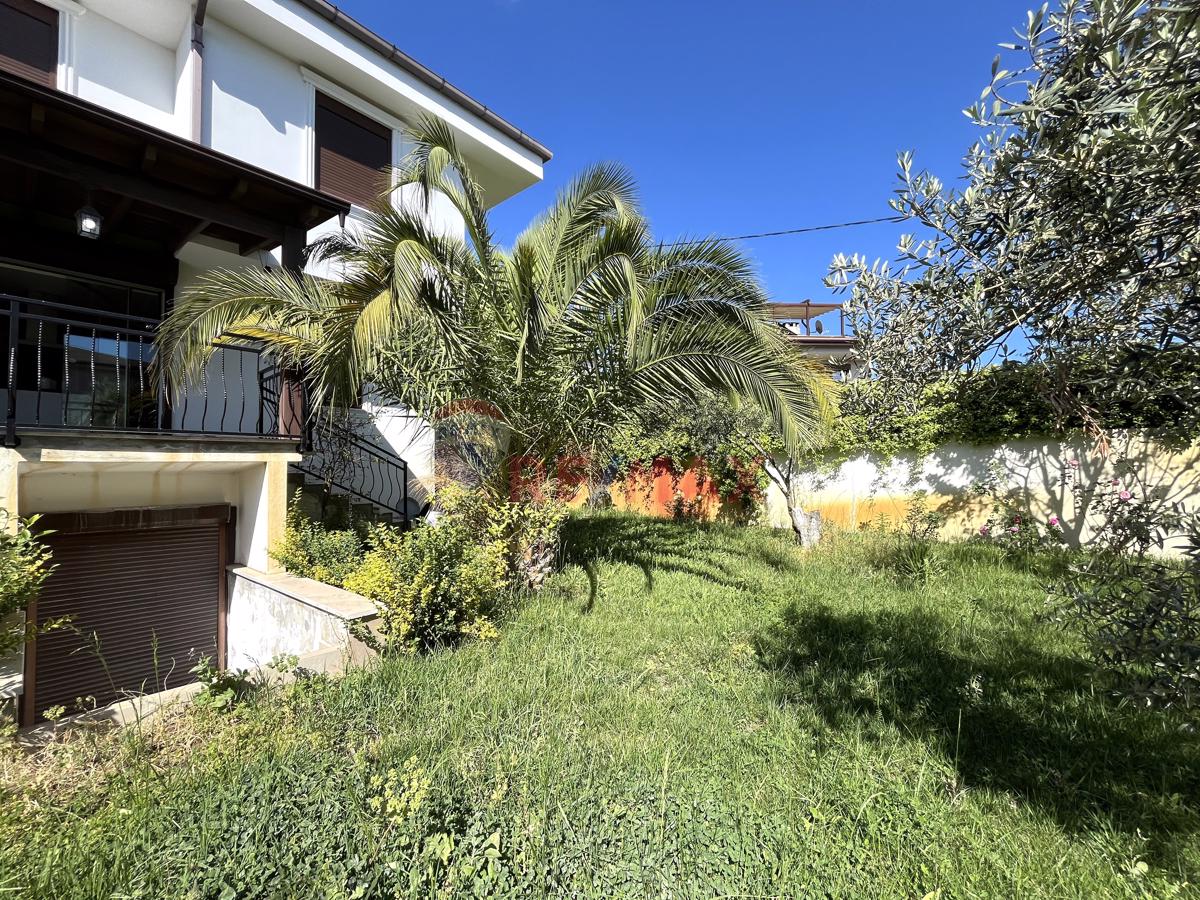 KIZILKEÇİLİ'DE 756 M2 ARSA İÇİNDE SATILIK LÜX MALİKANE