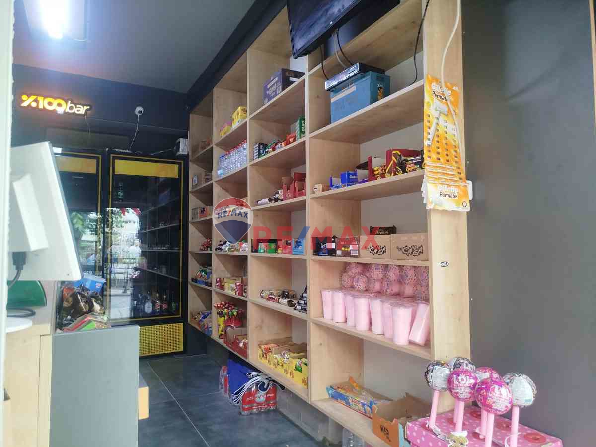 DEĞIRMENDERE'DE ÇINARLIK MEYDANINDA SAHILE YAKIN TEKEL BÜFE