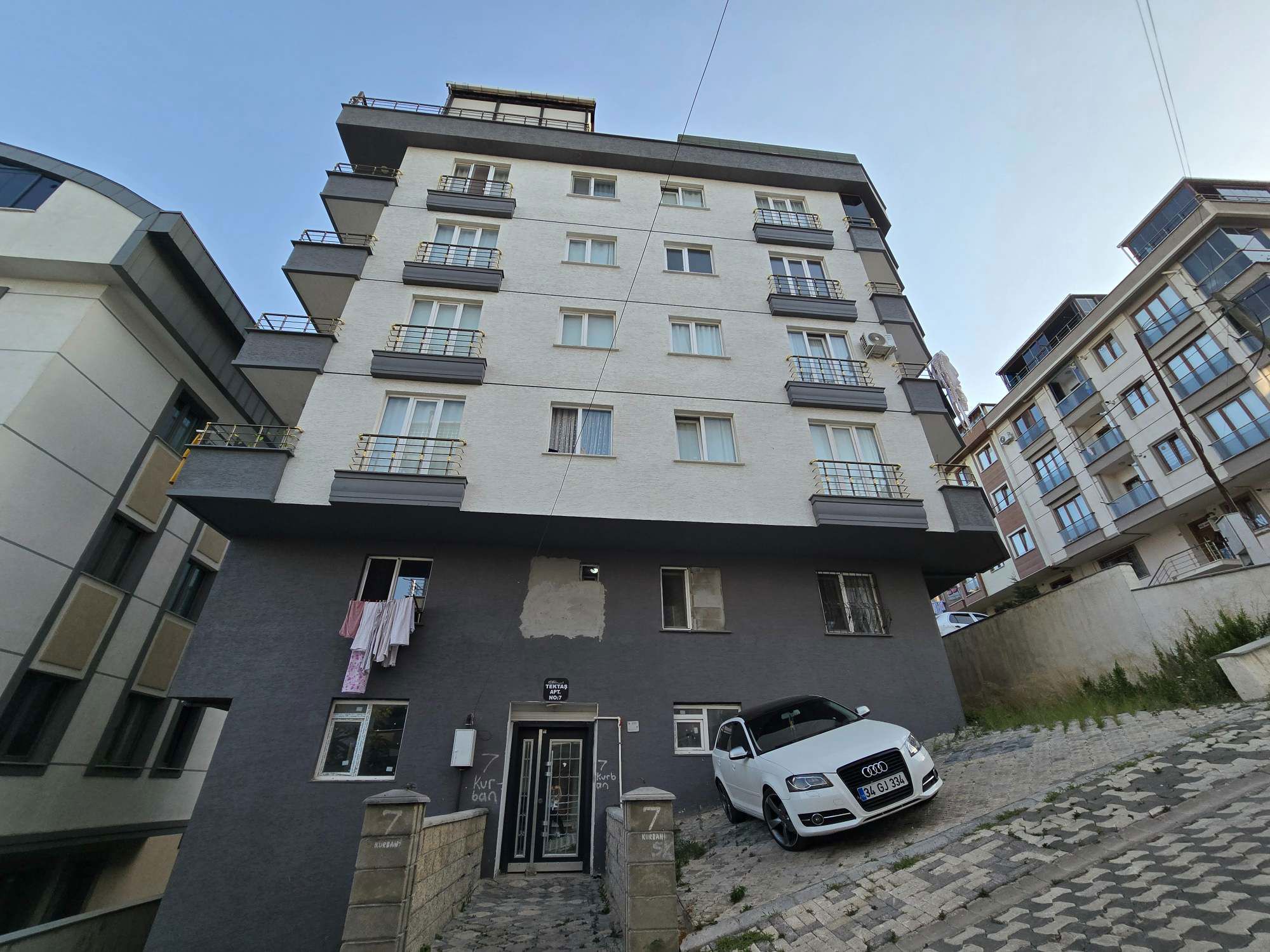 REMAX'DAN İSKANLI TERASLI 4+1 DUBLEKS YENI BINA AYDOS MANZARALI