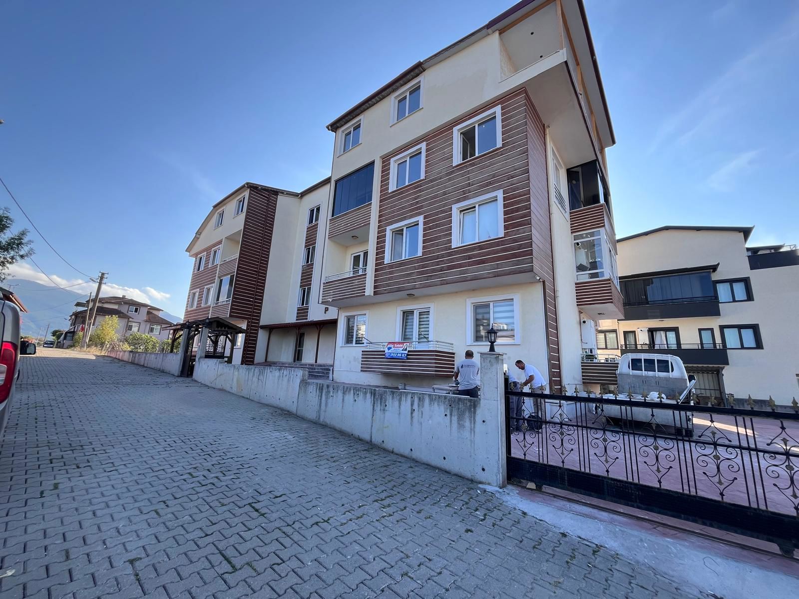 KARTEPE UZUNTARLA SİTE İÇİ 3+1 120 M2 YÜKSEK GİRİŞ KAT DAİRE
