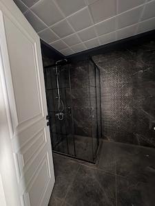 ASRIN KONAKLARINDA ARAKAT 3+1 HAVUZ CEPHE SATILIK DAİRE