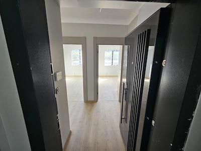 MAMAK GÜLVEREN MAHALLESINDE 2+1 ÖN CEPHE LÜKS DAIRE