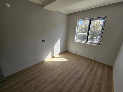 MAMAK GÜLVEREN MAHALLESINDE 2+1 ÖN CEPHE LÜKS DAIRE