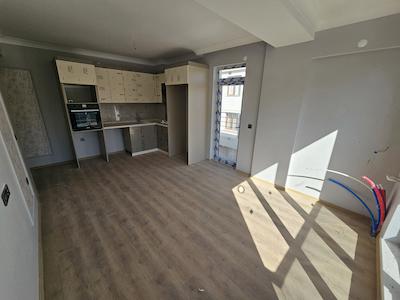 MAMAK GÜLVEREN MAHALLESINDE 2+1 ÖN CEPHE LÜKS DAIRE