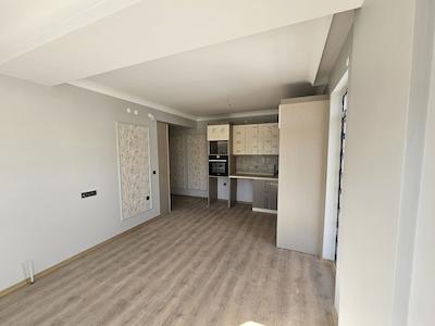 MAMAK GÜLVEREN MAHALLESINDE 2+1 ÖN CEPHE LÜKS DAIRE