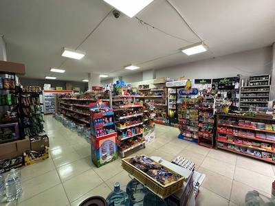 ESENYURT BAĞLARÇEŞME KUZUYOLU DEPOLU DÜZ GİRİŞ SATILIK DÜKKAN