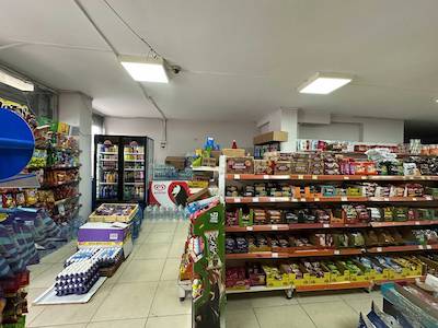 ESENYURT BAĞLARÇEŞME KUZUYOLU DEPOLU DÜZ GİRİŞ SATILIK DÜKKAN