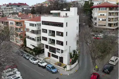 RE/MAX ABC M.SELÇUK KALAY'DAN MODA KAPANMAZ DENIZ MANZARALI 2+1 SATILIK KADIKÖY