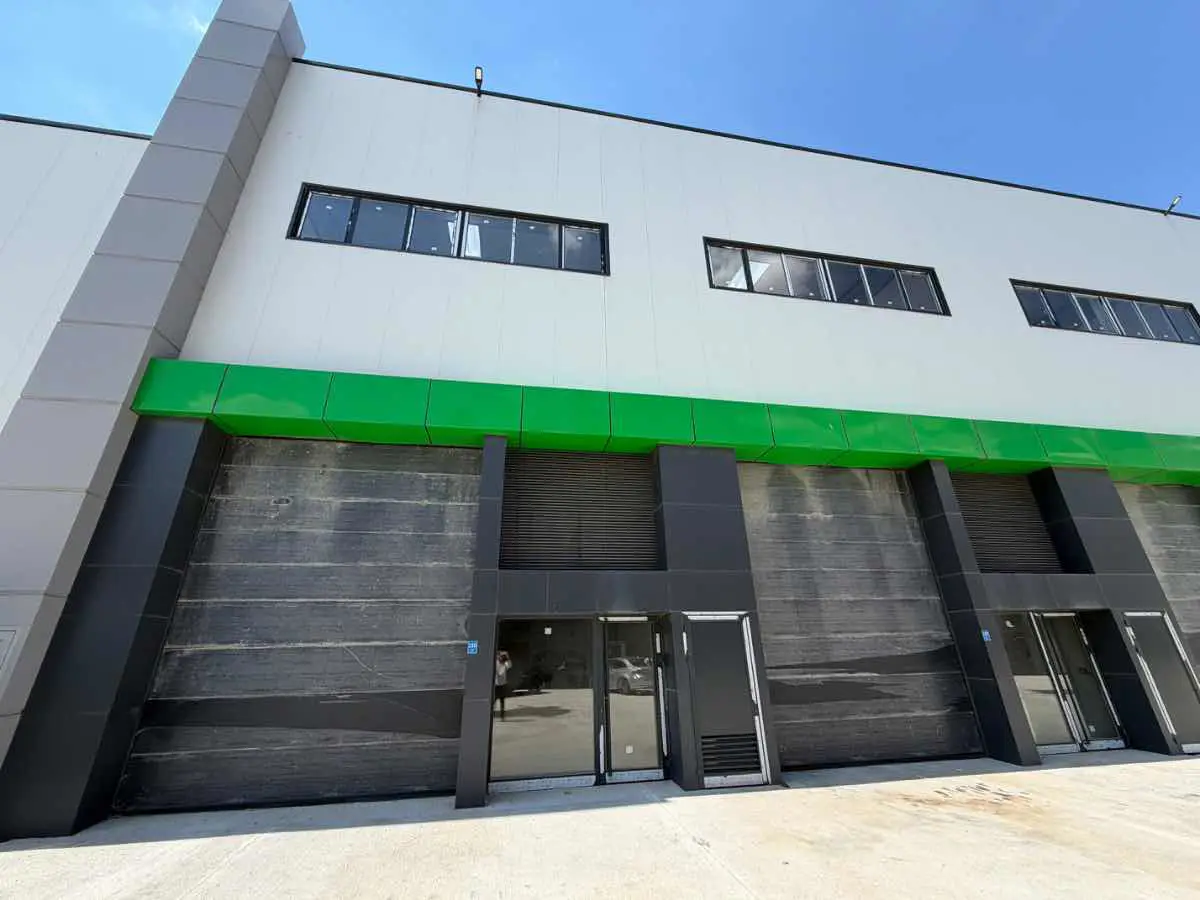 MODEL SANAYİ SİTESİ KAPAKLI 290 M2 KİRALIK İMALATHANE-REMAX KAYA 3
