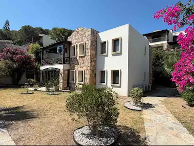 GÜNDOĞAN'DA, MERKEZE, PLAJA YÜRÜME MESAFESİ, MANZARALI DAİRE