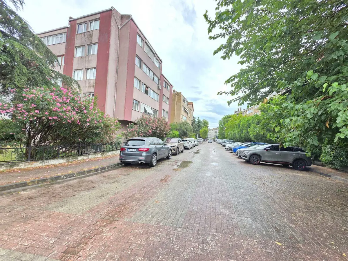 MERTERDE NEZİH SİTE ÖN CEPHE ÇİFT CEPHELİ 3+1 SATILIK KENTSELLİK 2