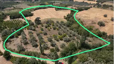 ÇANAKKALE LAPSEKİ GÖKKÖY’DE 42.095 M² TARLA VE FIDANLIK YOL CEPHELİ | SU & ELEKTRİK ALTYAPISI