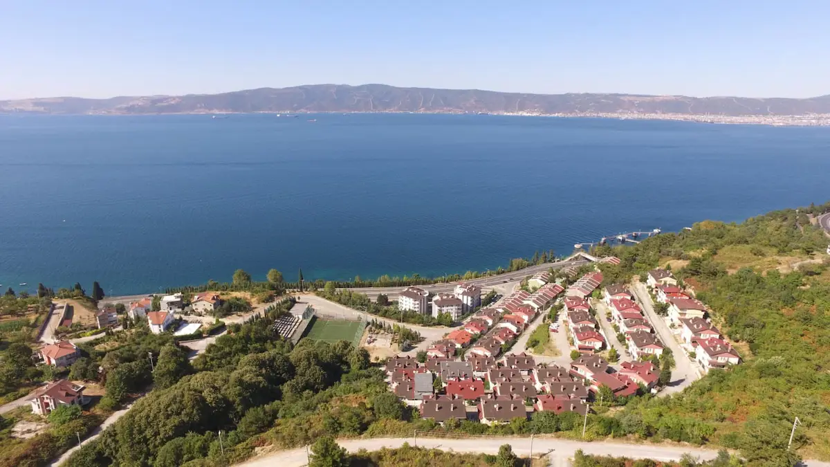 REMAXÇAKRA ÖMER ONAYCI'DAN OSMANGAZI KÖPRÜSÜNE YAKIN İKIZ VILLA