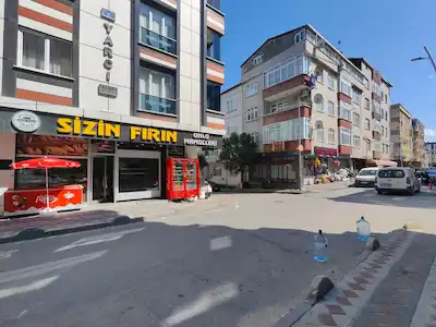 SULTANGAZİ İSMETPAŞA’DA SIFIR, 2 BÖLMELİ KİRALIK DÜKKAN