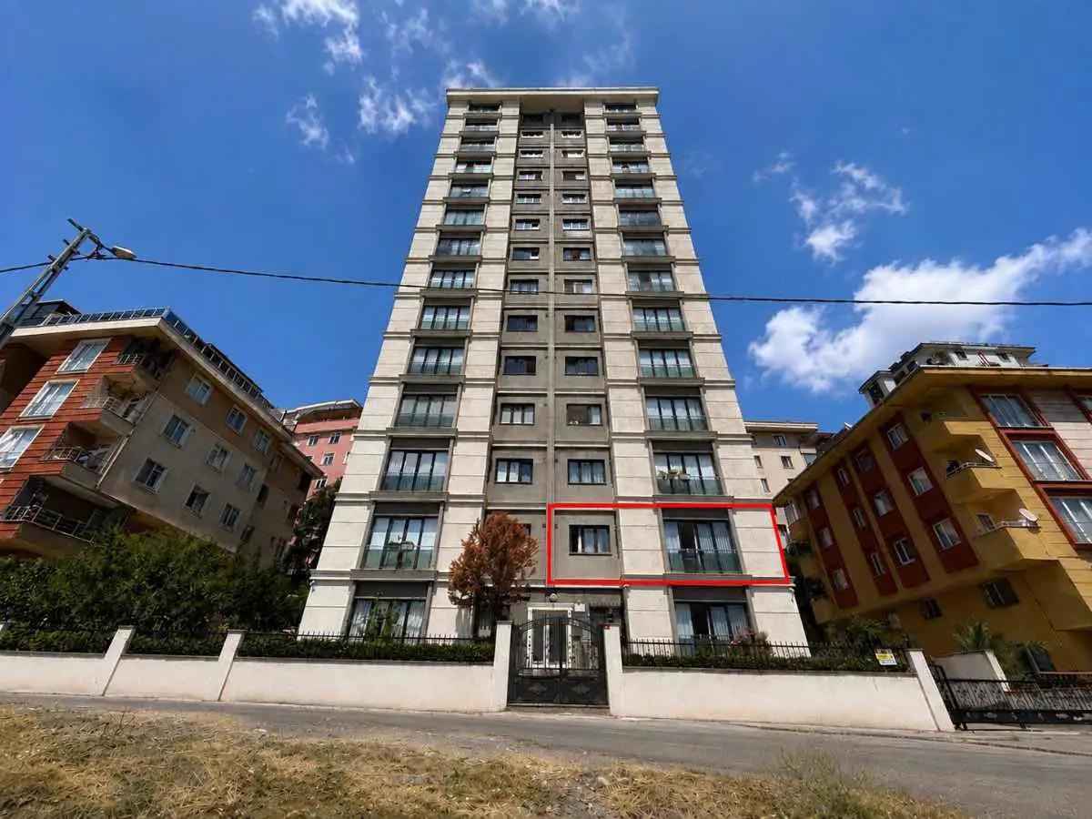 ATAŞEHIR İNÖNÜ MAHALLESI'NDE MODERN BINADA SATILIK 3+1 DAIRE