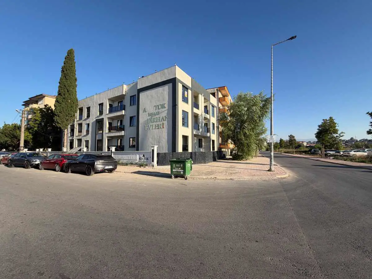 KAPALI SPOR SALONU KARŞISI BAHÇELİ KİRALIK 2+1 SIFIR DAİRE